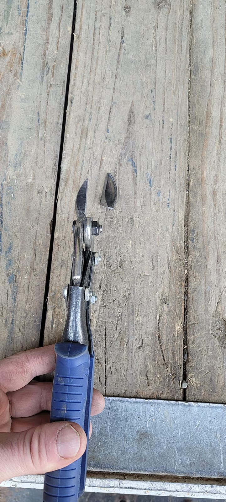 MIDWEST Bulldog Aviation Tin Snip - Straight Cut Regular Tinner Shears, Made in the USA - MWT-6716B customer photo 1