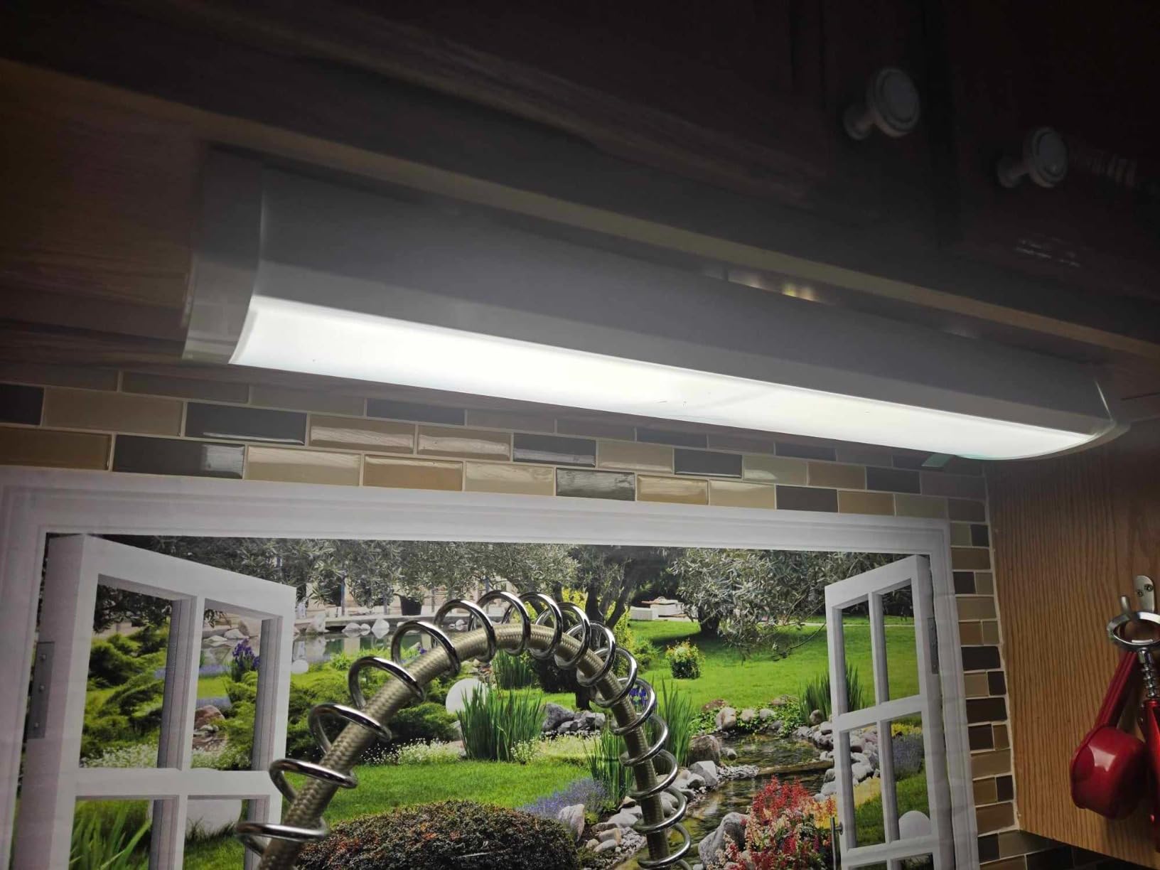 Lithonia Lighting 4' Low-Profile LED Wraparound Light Fixture, 4000K, 120V customer photo 1