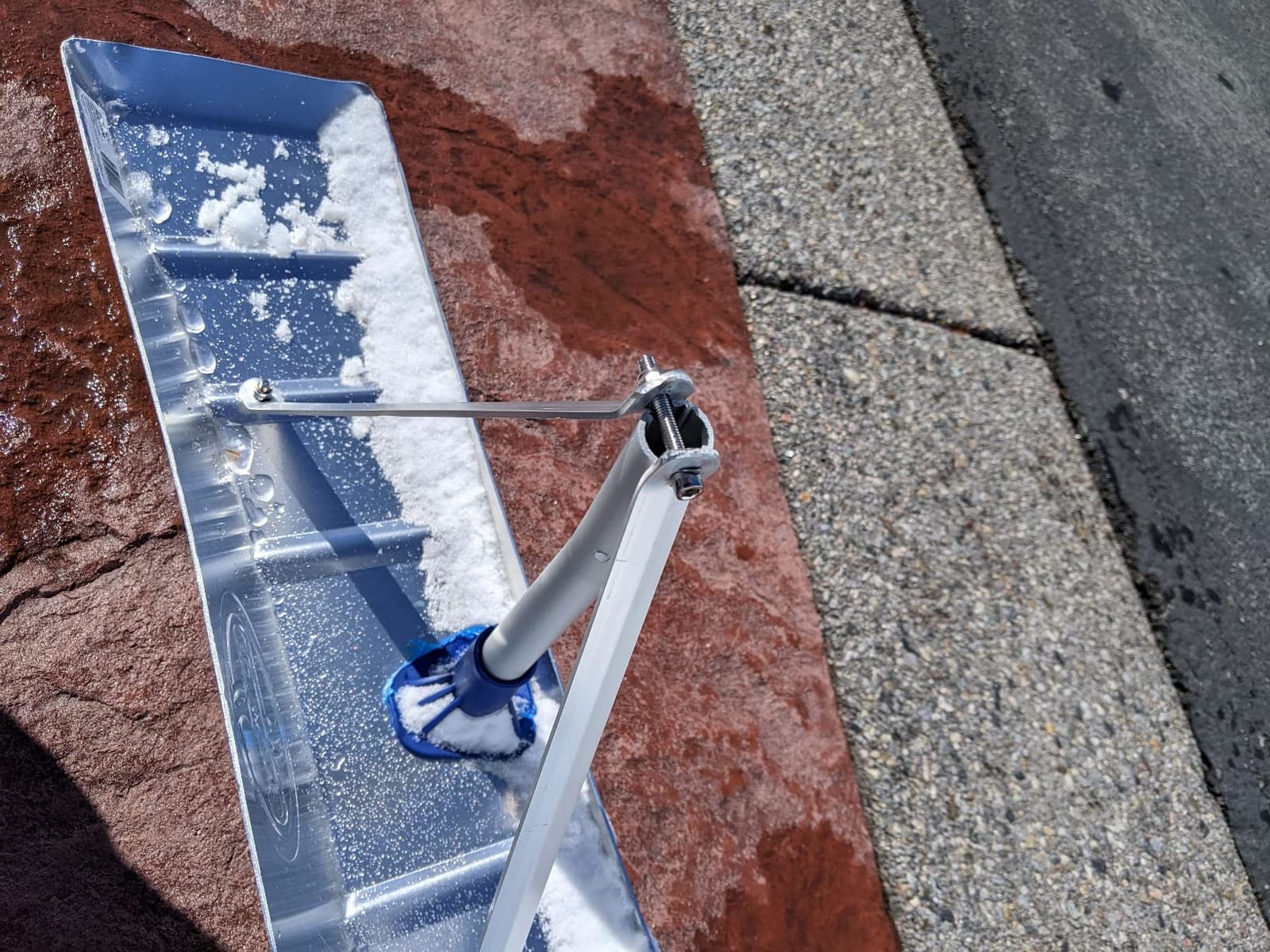 Snow Joe RJ205M Twist-N-Lock Telescoping Snow Shovel Aluminum Roof Rake, 21' customer photo 1