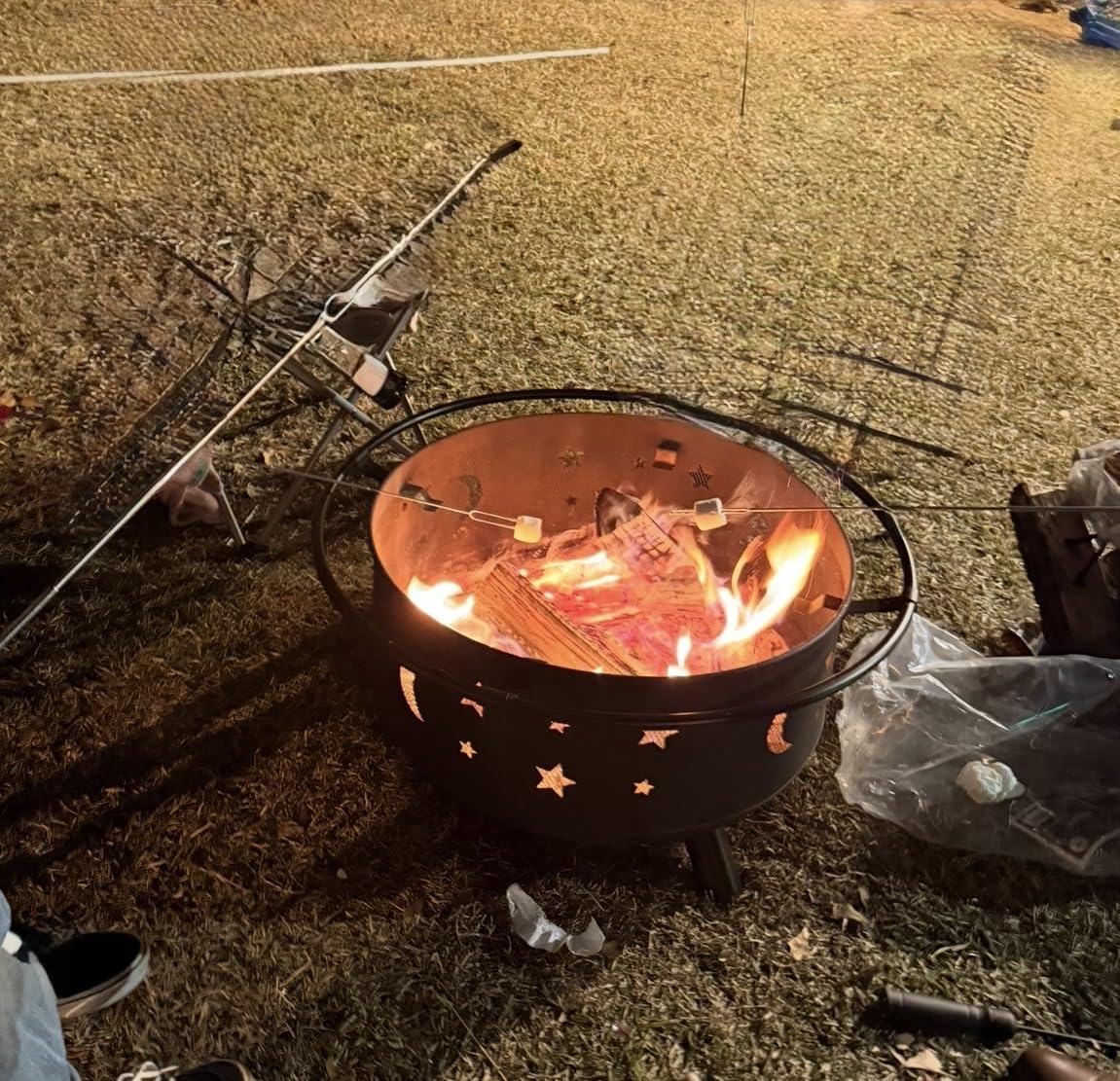 Pure Garden Round Outdoor Fire Pit with Star Cutouts, Black, 32-Inch customer photo 2