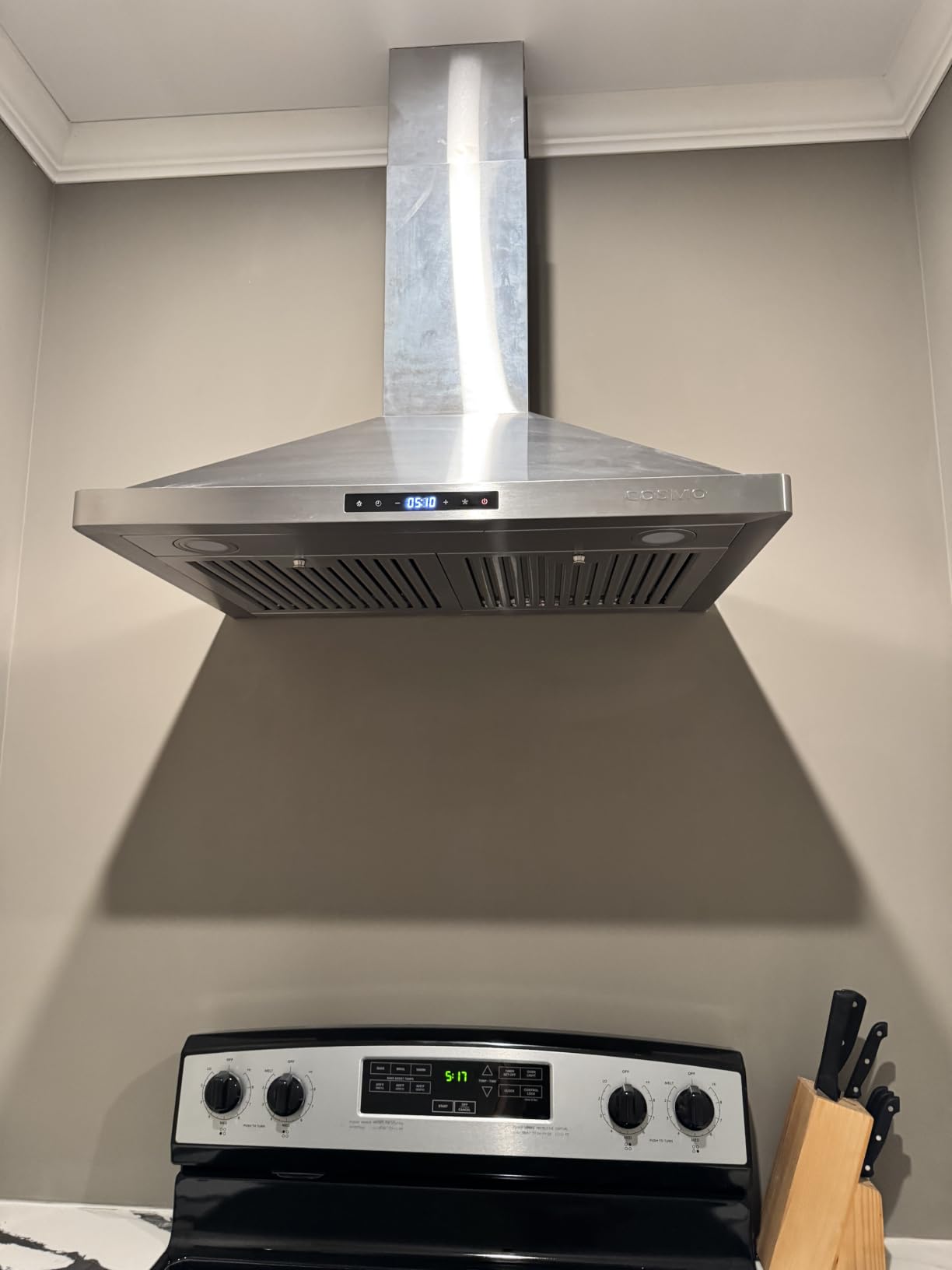 Cosmo COS-63175S 30 in. Vista Collection 380 CFM Ducted Wall Mount Range Hood LED, Stainless Steel | Soft Touch Controls, 3 Fan Speeds, Permanent Dishwasher-Safe Baffle Filters, Backdraft Damper customer photo 1