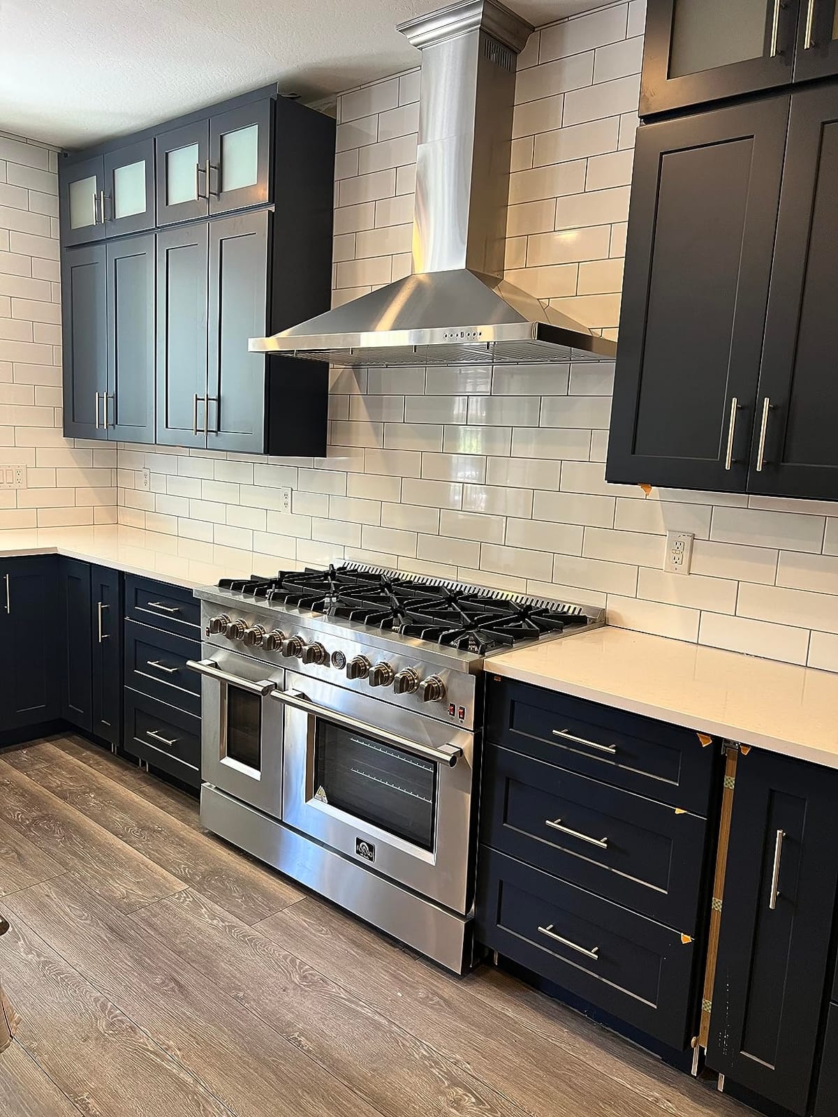 ZLINE 48 in. Convertible Vent Wall Mount Range Hood in Stainless Steel with Crown Molding (KBCRN-48) customer photo 1