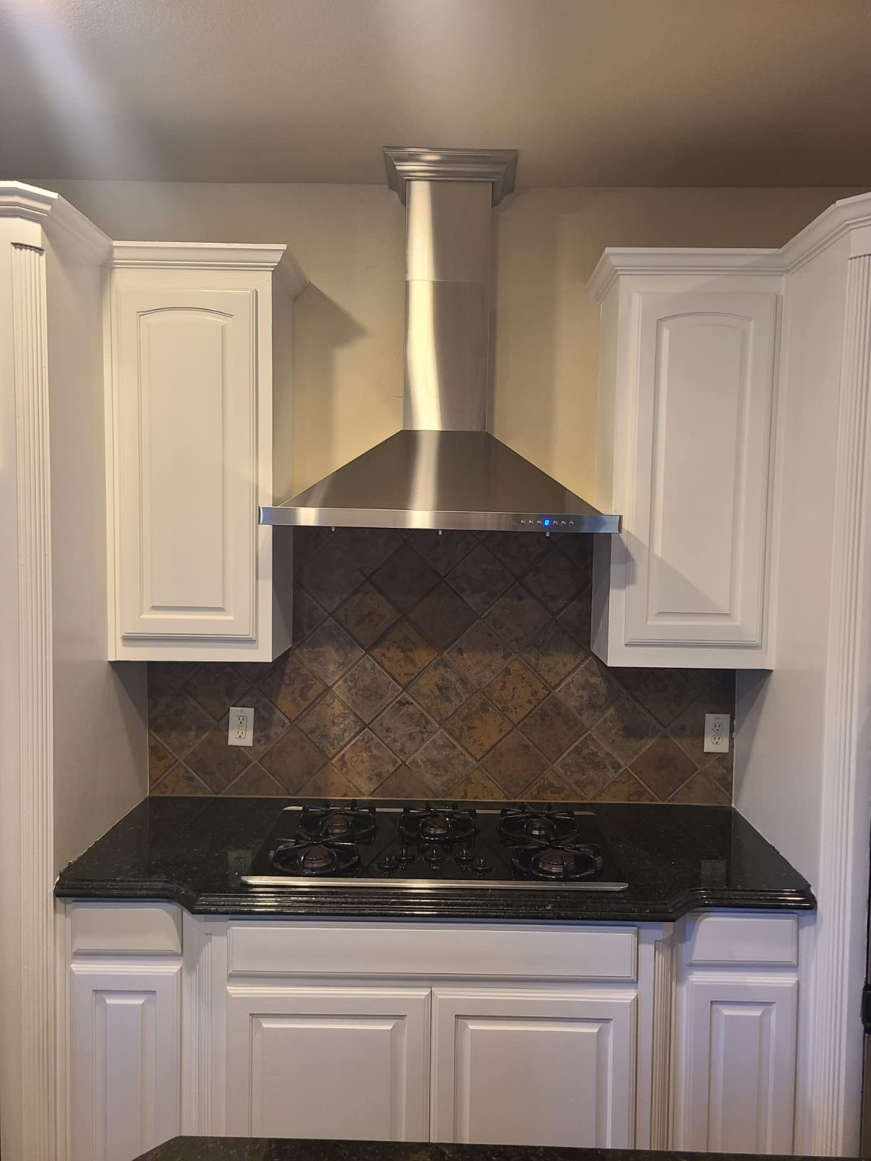 ZLINE 48 in. Convertible Vent Wall Mount Range Hood in Stainless Steel with Crown Molding (KBCRN-48) customer photo 2