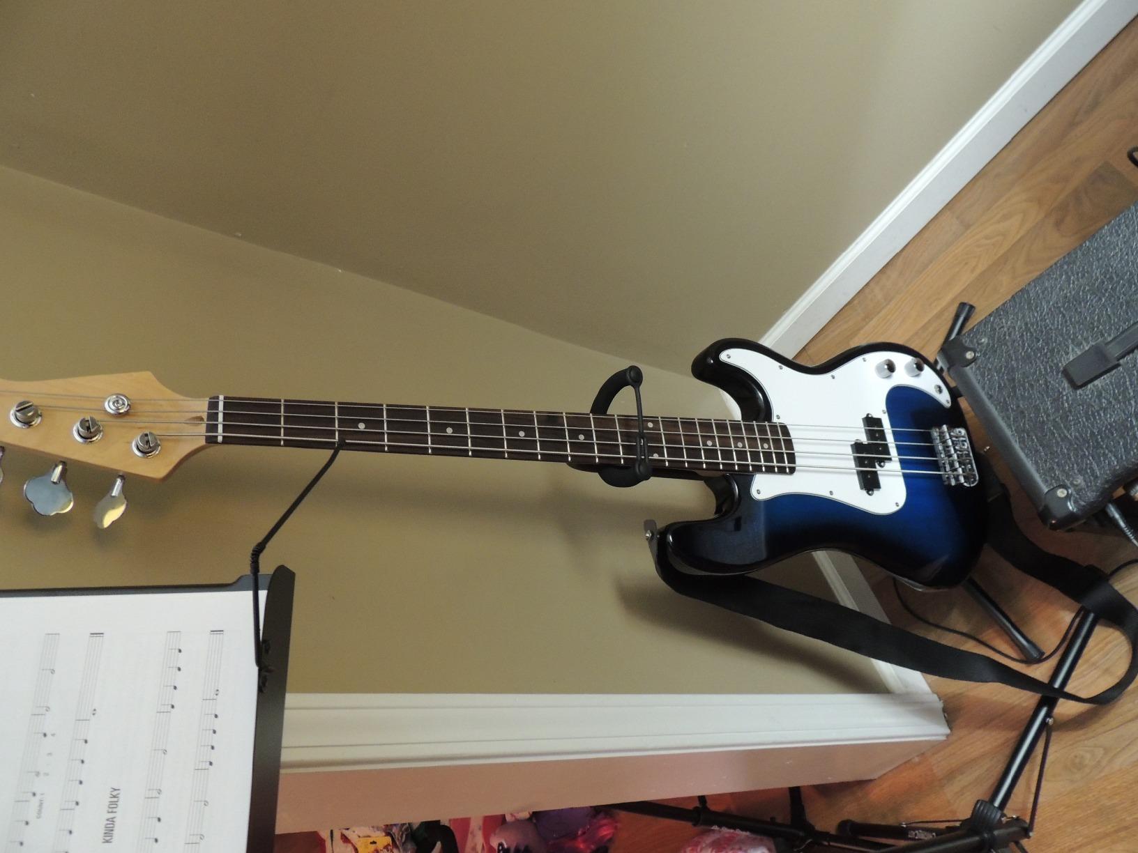 Goplus Electric Bass Guitar, Full Size 4 string with Strap Guiter Kit/w Carrying Bag, 2 Pickup, Perfect Bass for Beginners (Black Bass 4 Straps) customer photo 2