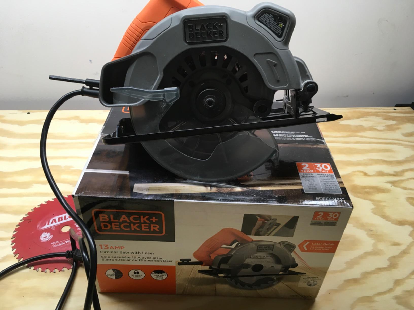 BLACK+DECKER 7-1/4-Inch Circular Saw with Laser, 13-Amp (BDECS300C) customer photo 2