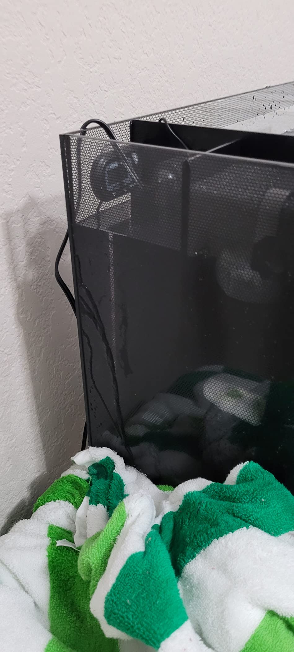 Fluval Evo XII Saltwater Aquarium Kit, 13.5 Gal. | Saltwater Fish Tank with Reef-Capable LED, Efficient 3-Stage Filtration and Seamlessly Integrated Hardware customer photo 2