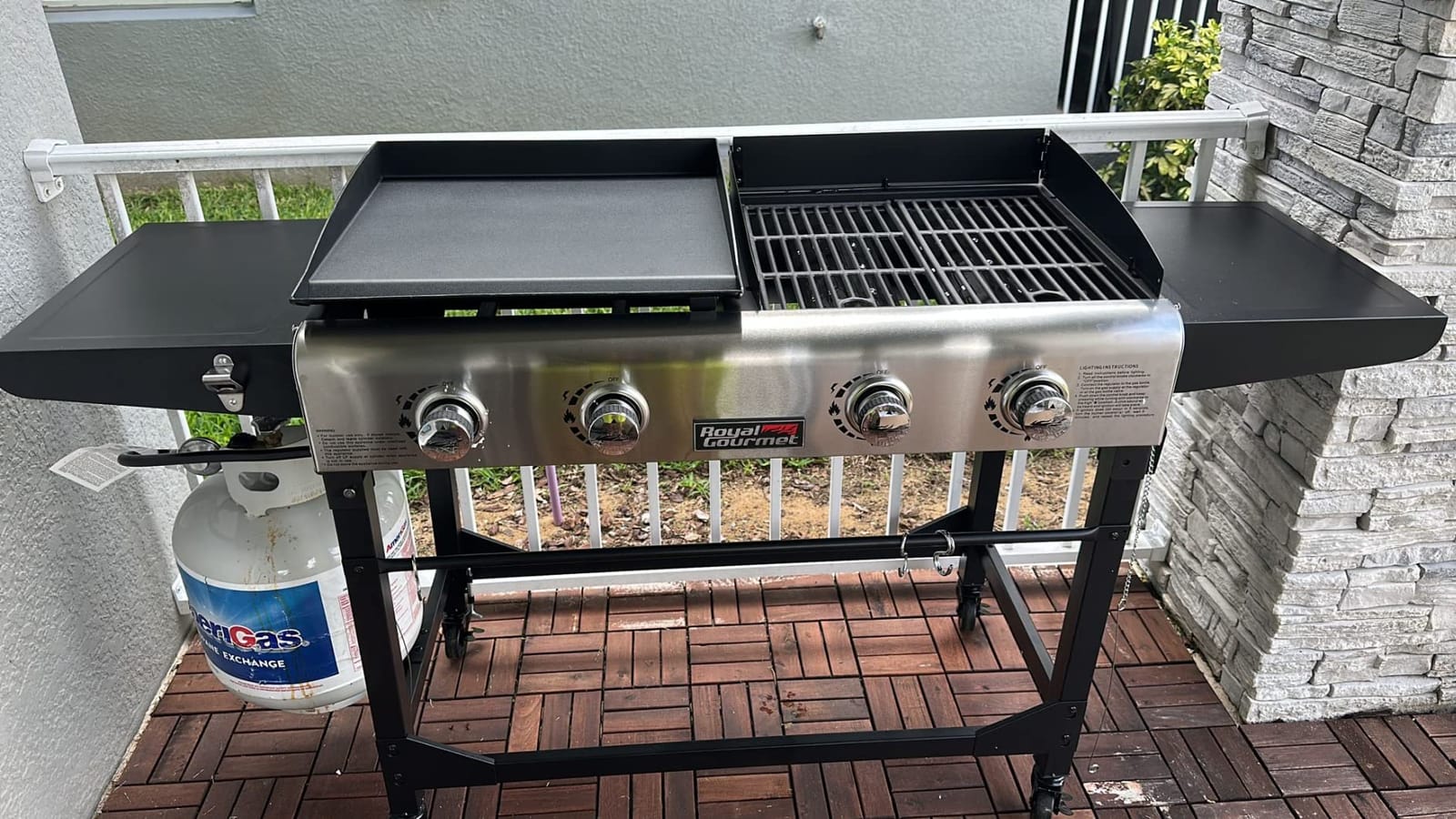 Royal Gourmet GD401C 4-Burner Gas Grill and Griddle Combo with Cover customer photo 2