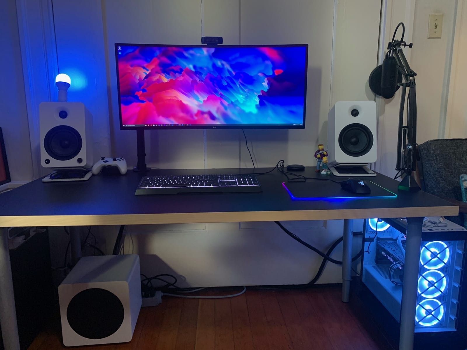 Kanto YU6MW Powered Bookshelf Speakers with Bluetooth and Phono Preamp | Pair | Matte White customer photo 2