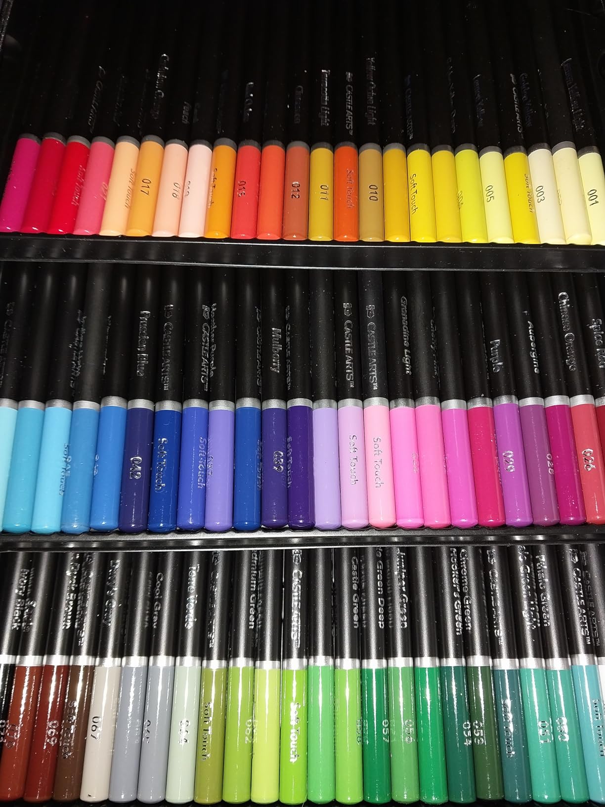 Castle Art Supplies 72 Colored Pencils for Adults - Soft Core Leads customer photo 1
