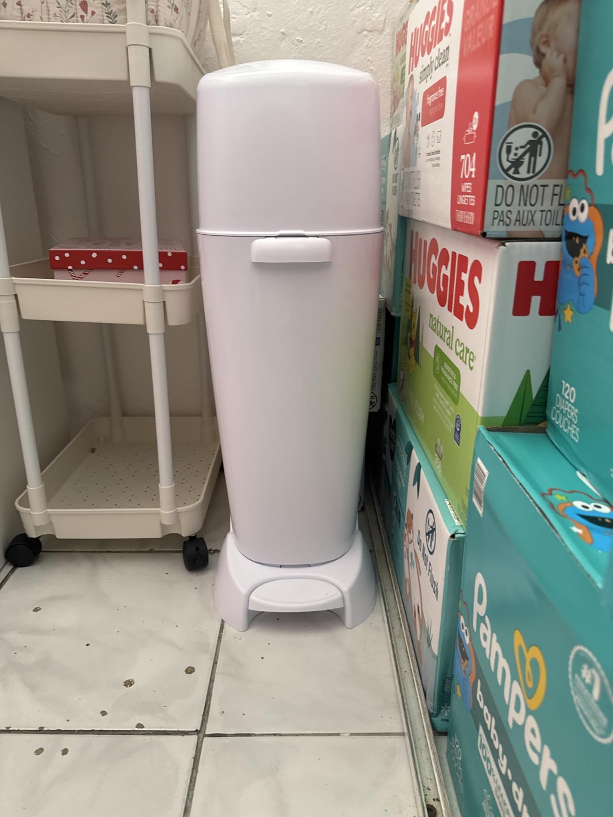 Diaper Genie Complete Diaper Pail (White) – Includes 1 Refill (Holds 270 Newborn Diapers) & 1 Carbon Filter customer photo 1