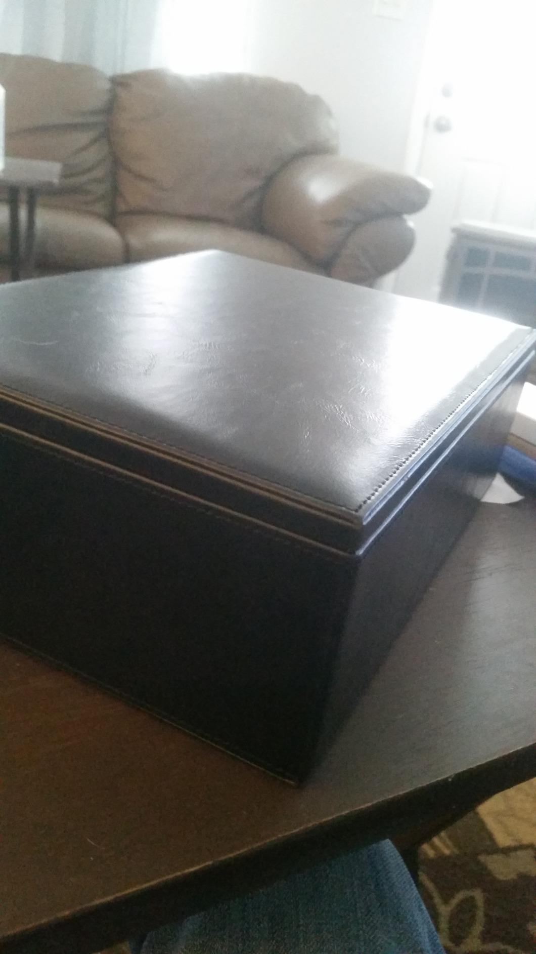 Desktop Humidor Case Holds 25-50 Cigars, Unique Elegant Leather Display, 100% Handcraft Real Solid Spanish Cedar Wood Storage Box with Humidifier and Hygrometer Desktop Humidors customer photo 1