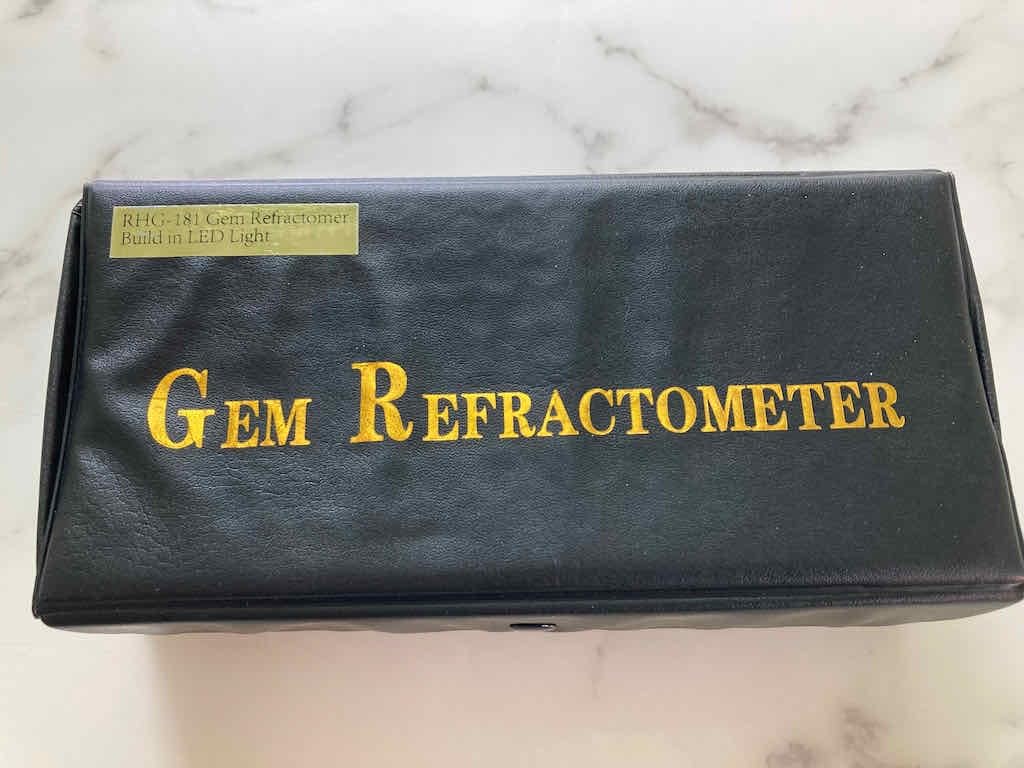 Ade Advanced Optics GL500 Gemstone Refractometer with LED Light – Professional Digital Gem Tester for Jewelry, Gemstone, Ruby, Jadeite, Sapphire, Diamond, Moissanite, and Lab Use customer photo 1