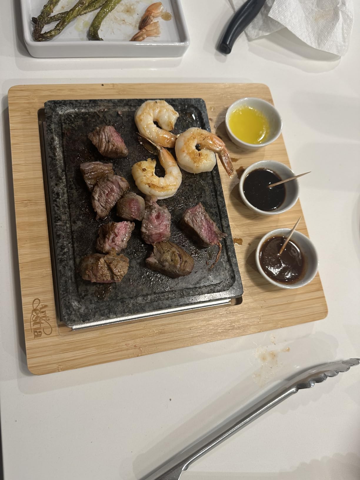 Artestia Hot Stone Steak Cooking Set - 2 Natural Granite Grill Stones + 1 Bamboo Tray +1 Salad Plate & 3 Sauce Bowls - Indoor/Outdoor BBQ Sizzling Steak & Seafood Grilling Gift customer photo 1
