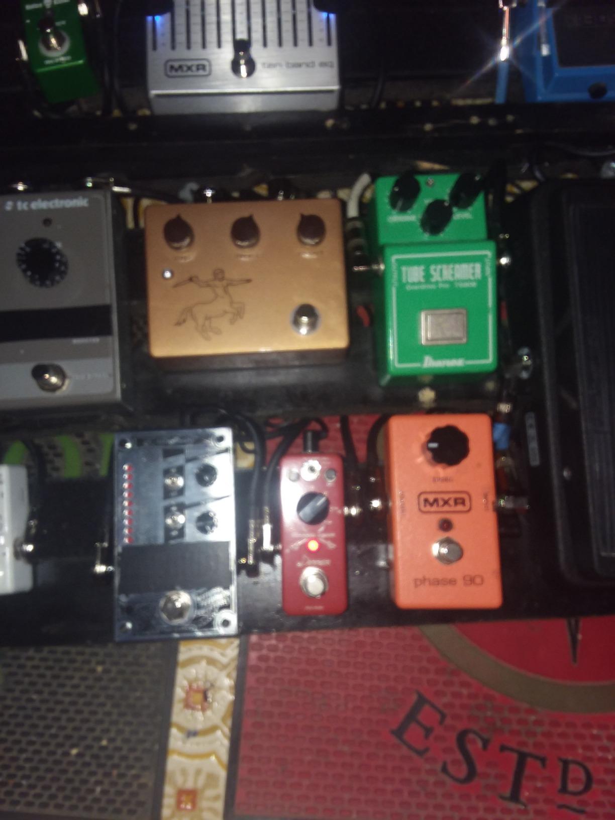 Donner Octave Guitar Pedal, Harmonic Square Digital Octave Mini Pedal Pitch Shifter 7 Shift Types 3 Tone Modes Sharp Detune Flat True Bypass customer photo 2