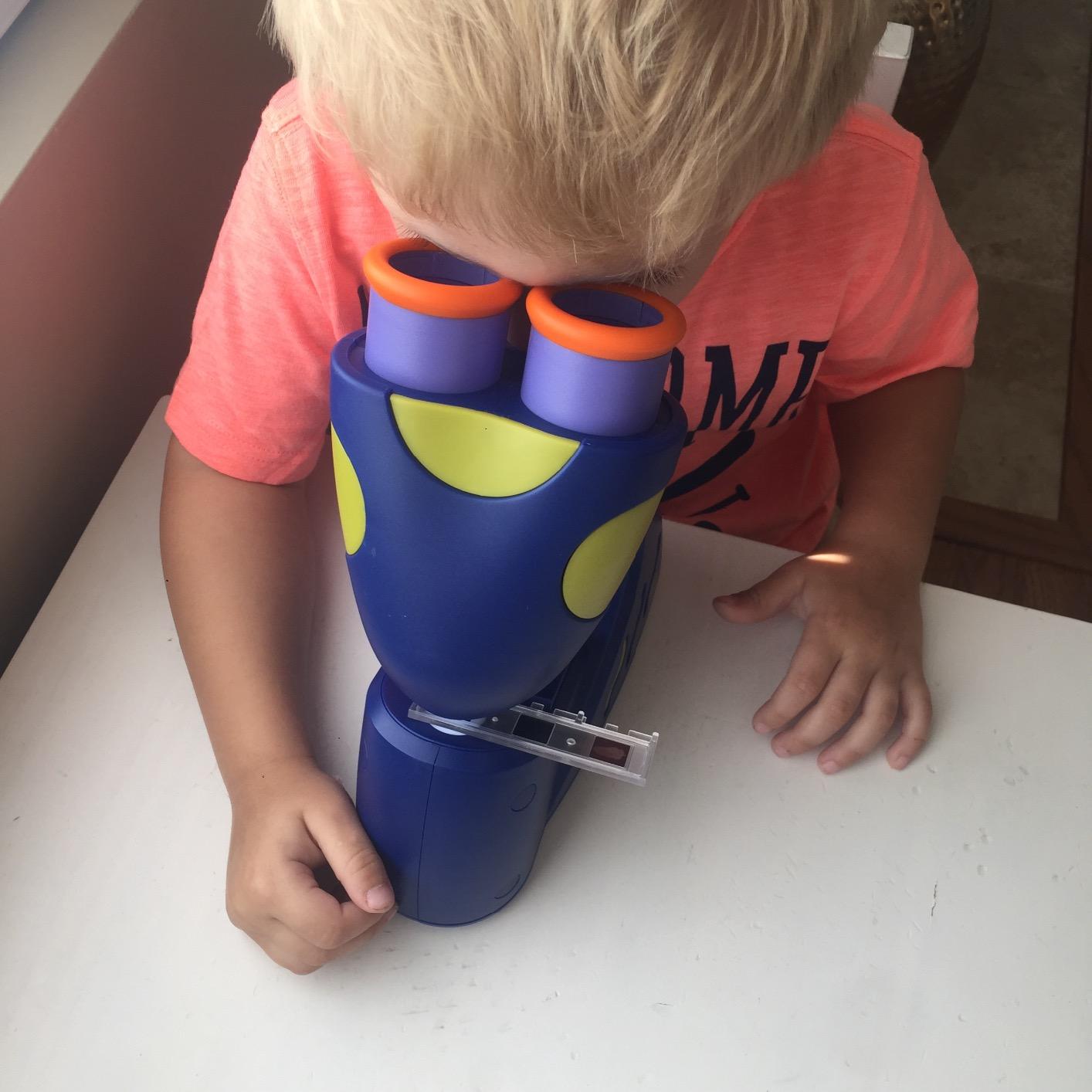 Educational Insights GeoSafari Talking Microscope customer photo 1