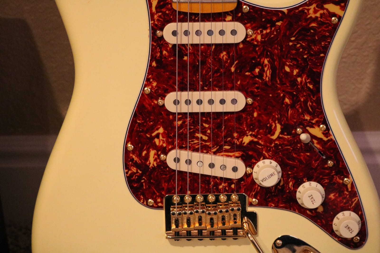 FLEOR Alnico 5 Single Coil Pickups Flat Pole Guitar Neck/Middle/Bridge Pickup Set Cream customer photo 2