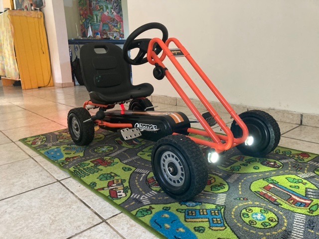 hauck Kids Pedal Go Kart, 4 Wheel Bike Cart, Ride for Ages 4-8, Pink customer photo 2