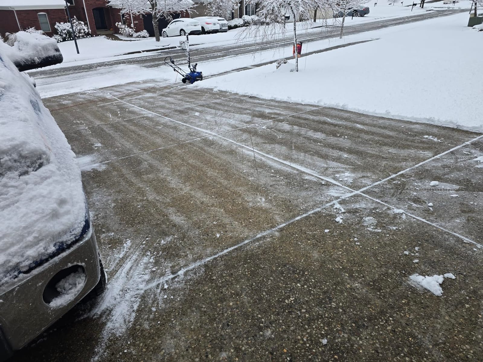 Snow Joe Corded Electric Snow Blower, 22 Clearing Path, Dual LEDs, SJ627E customer photo 2