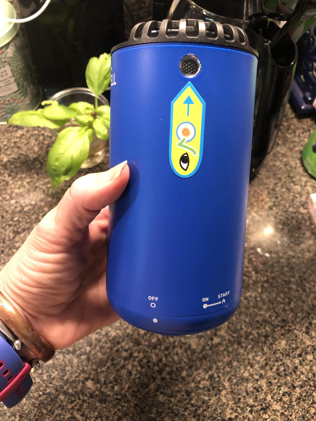 Thermacell Fuel-ZoneGuard Base Patio Shield Mosquito Repeller, Glacial Blue customer photo 1