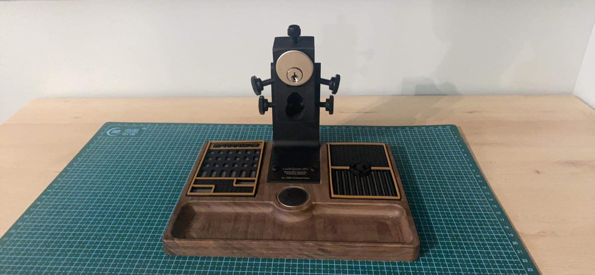 LocksportXPC 3-Skills Deluxe Practice Stand customer photo 1