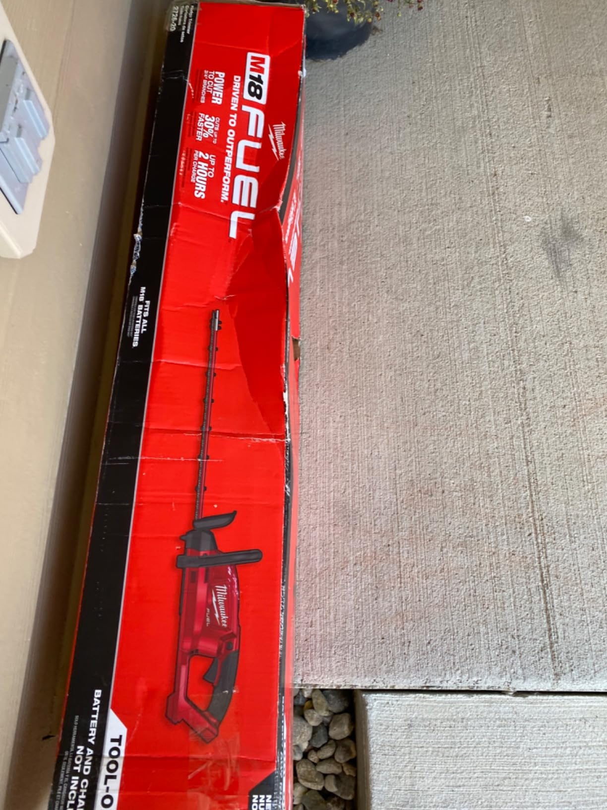 Milwaukee 2726-20 M18 FUEL 18-Volt Lithium-ion Brushless Cordless Hedge Trimmer customer photo 1