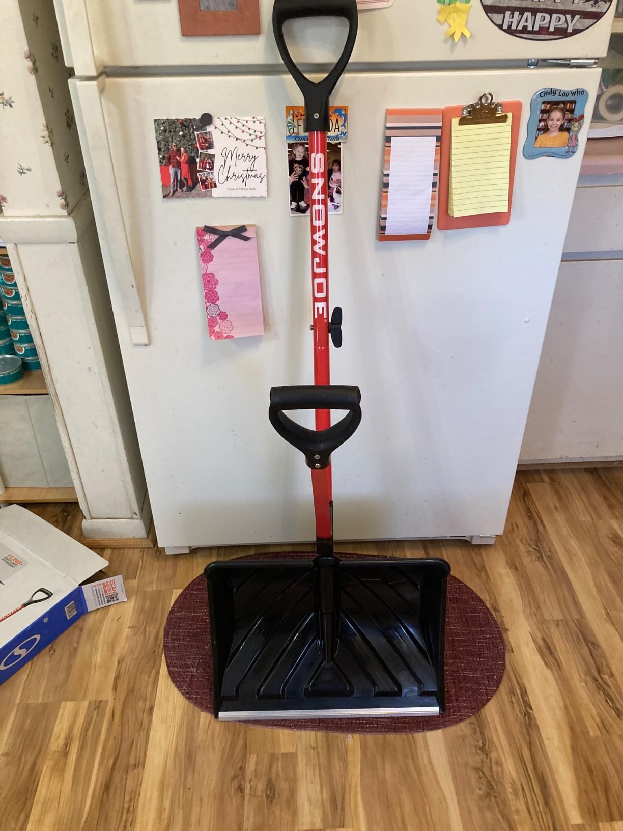 Snow Joe Snow Shovel with 18-Inch Blade and Assist Handle, SJ-SHLV01-RED customer photo 1