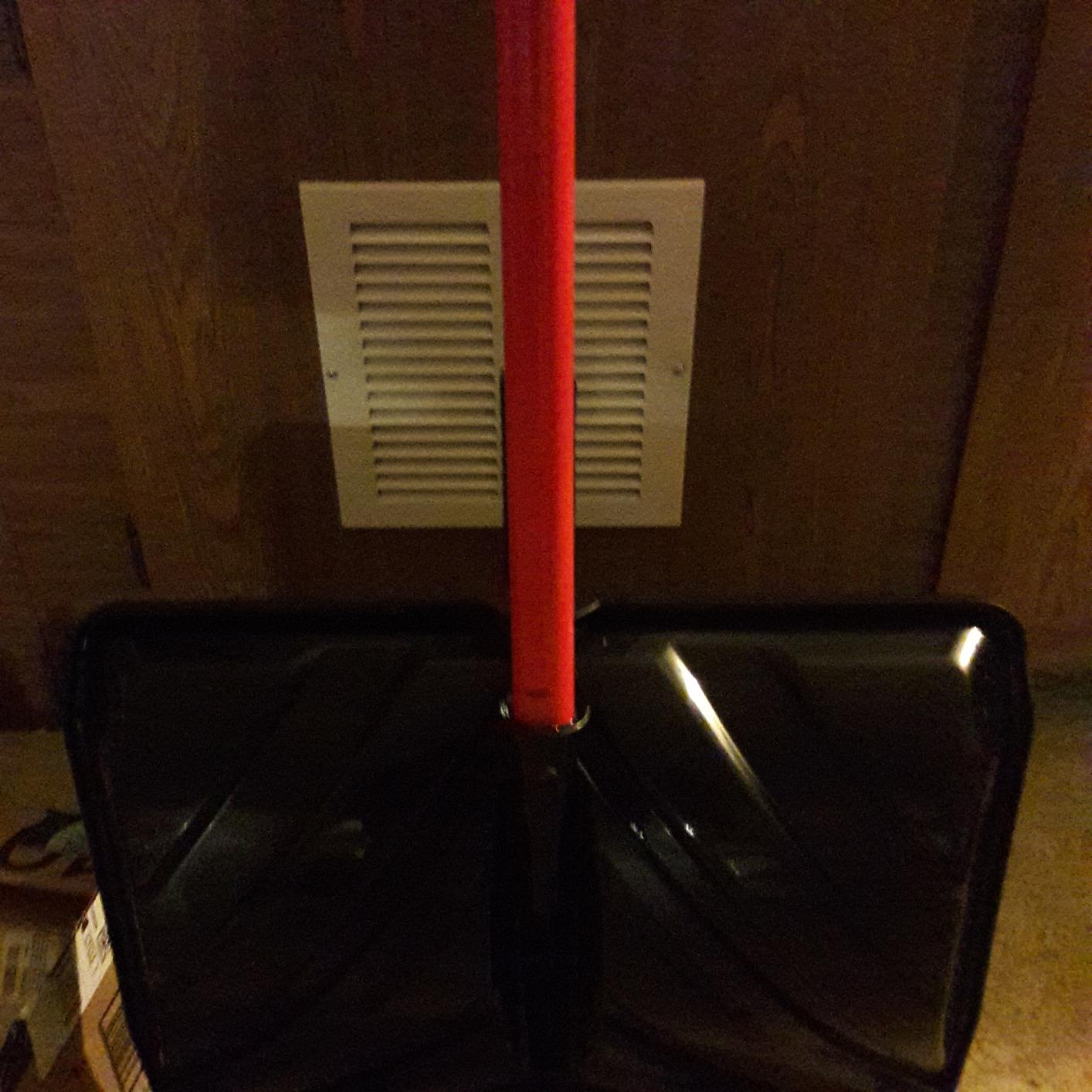 Snow Joe Snow Shovel with 18-Inch Blade and Assist Handle, SJ-SHLV01-RED customer photo 2