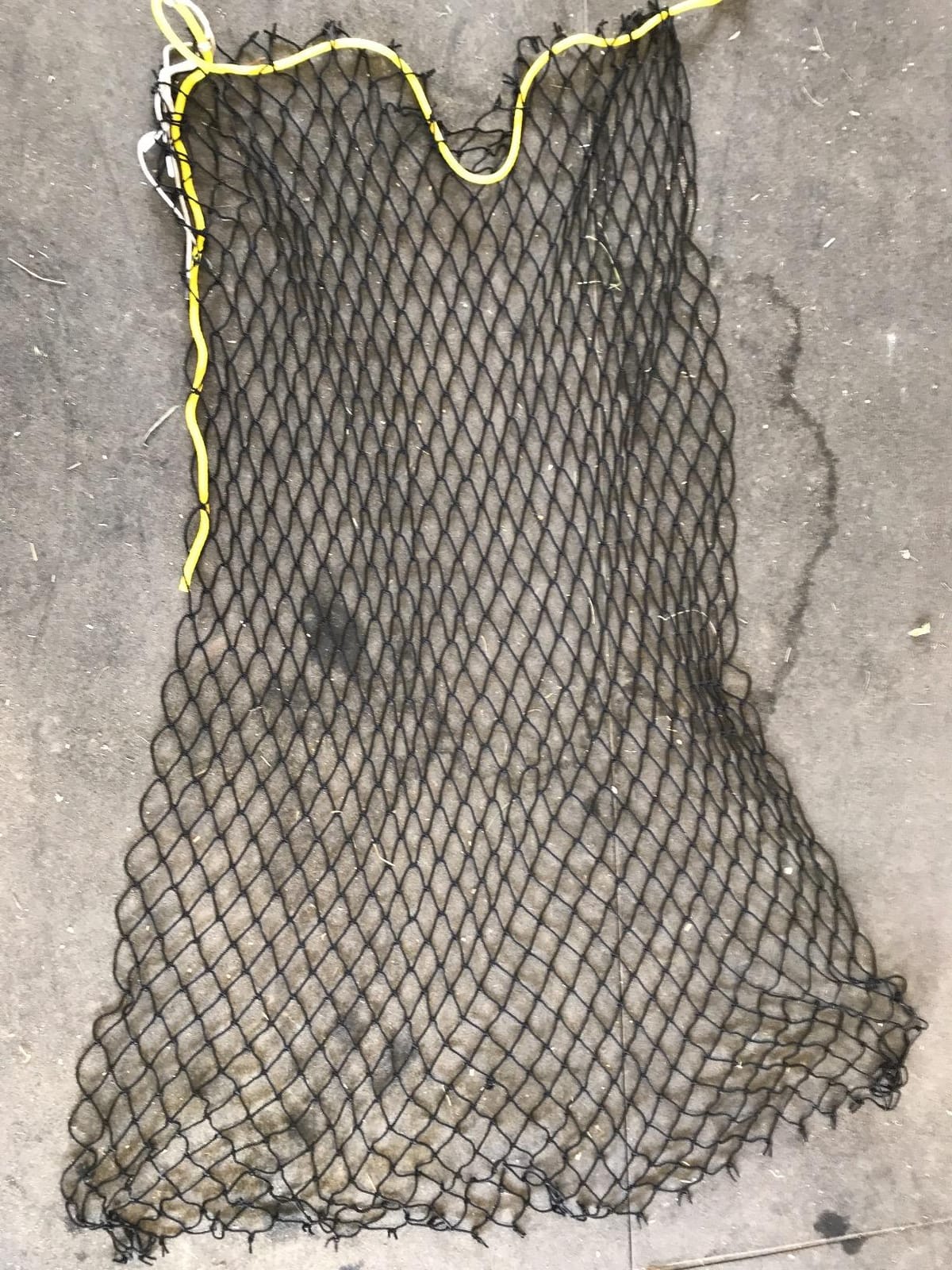 Texas Haynet - Slow Feeder Hay Net, 1.5 in Holes, Easily Holds 2 to 4 Flakes customer photo 2