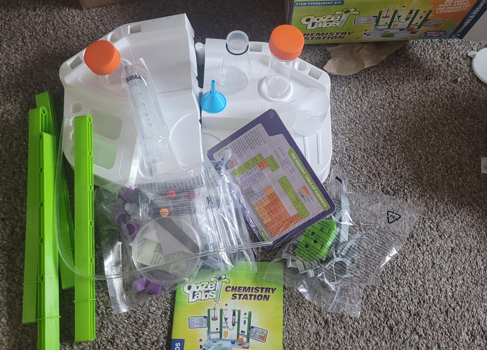 Thames & Kosmos Ooze Labs Chemistry Station Science Experiment Kit, 20 Non-Hazardous Experiments Including Safe Slime, Chromatography, Acids, Bases & More, Multi-Color customer photo 1