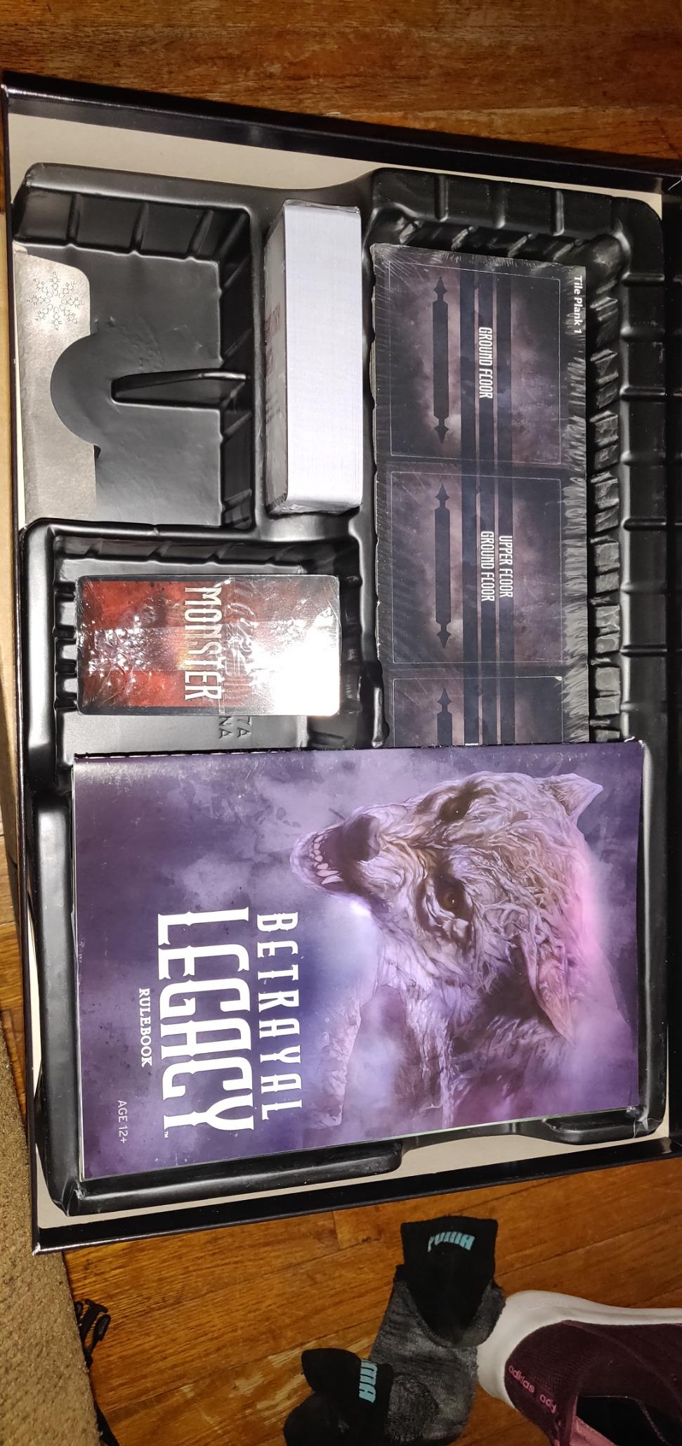 Betrayal Legacy (Board Game, Betrayal at House on The Hill) customer photo 2