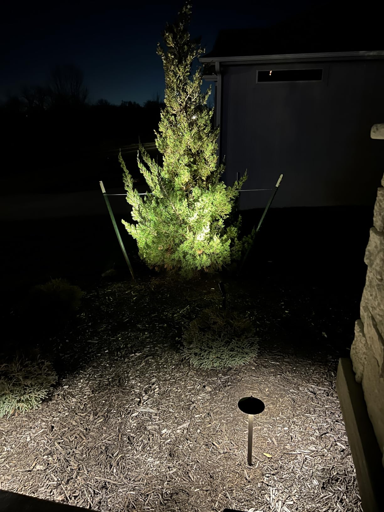 GOODSMANN 10 Pack Low Voltage Landscape Lighting Kit with 150W Transformer customer photo 1