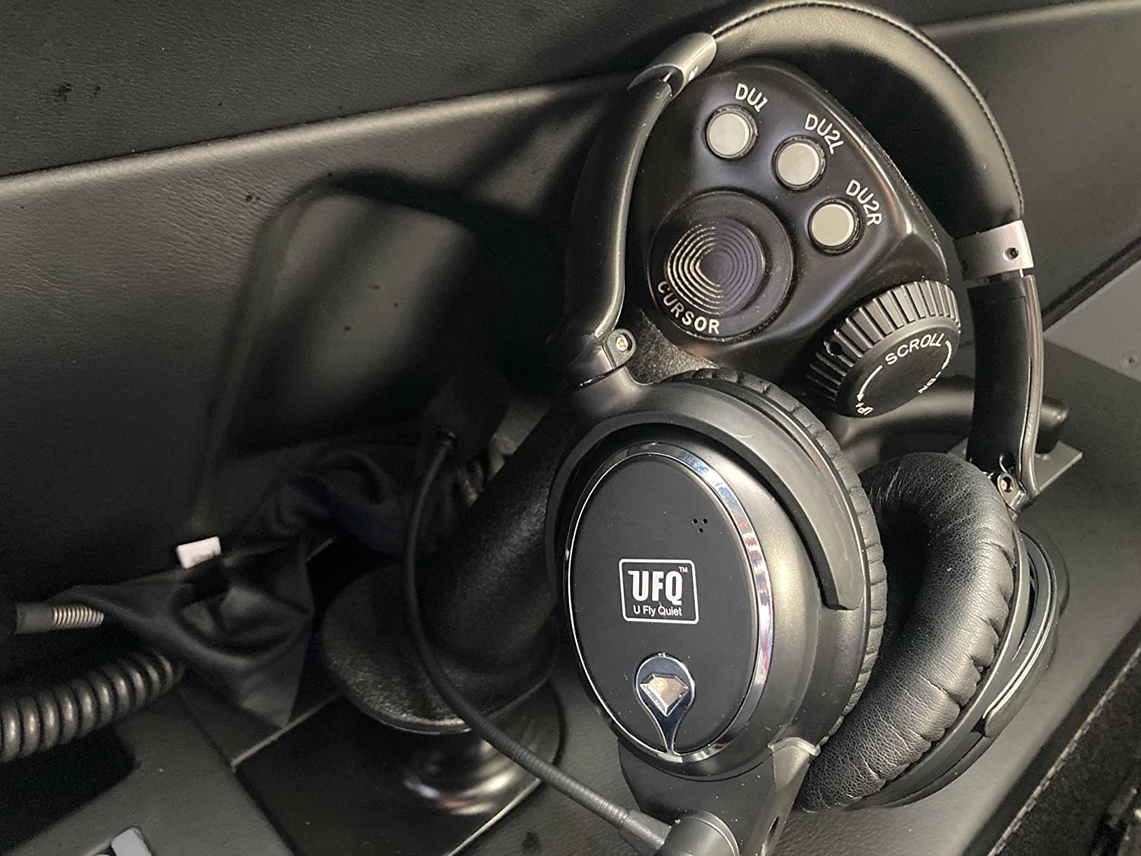UFQ A7 ANR Aviation Headset- A7 Could be a Small Version Bxxx X-20 BUT More Comfortable,Clear Communication,Durable,Great Sound Quality for comms and Music with MP3 Input,Free with a Headset Bag customer photo 1
