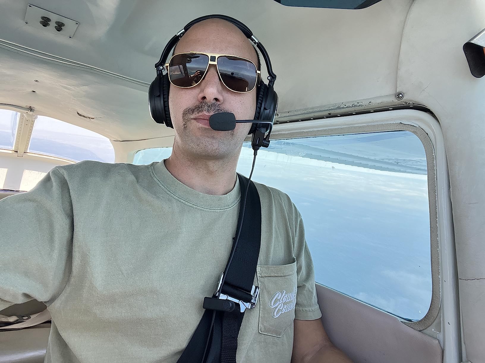 UFQ A7 ANR Aviation Headset- A7 Could be a Small Version Bxxx X-20 BUT More Comfortable,Clear Communication,Durable,Great Sound Quality for comms and Music with MP3 Input,Free with a Headset Bag customer photo 2