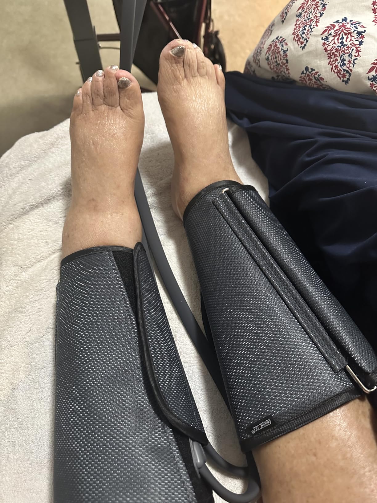 CINCOM Leg Massager for Circulation and Pain Relief FSA - HSA customer photo 1