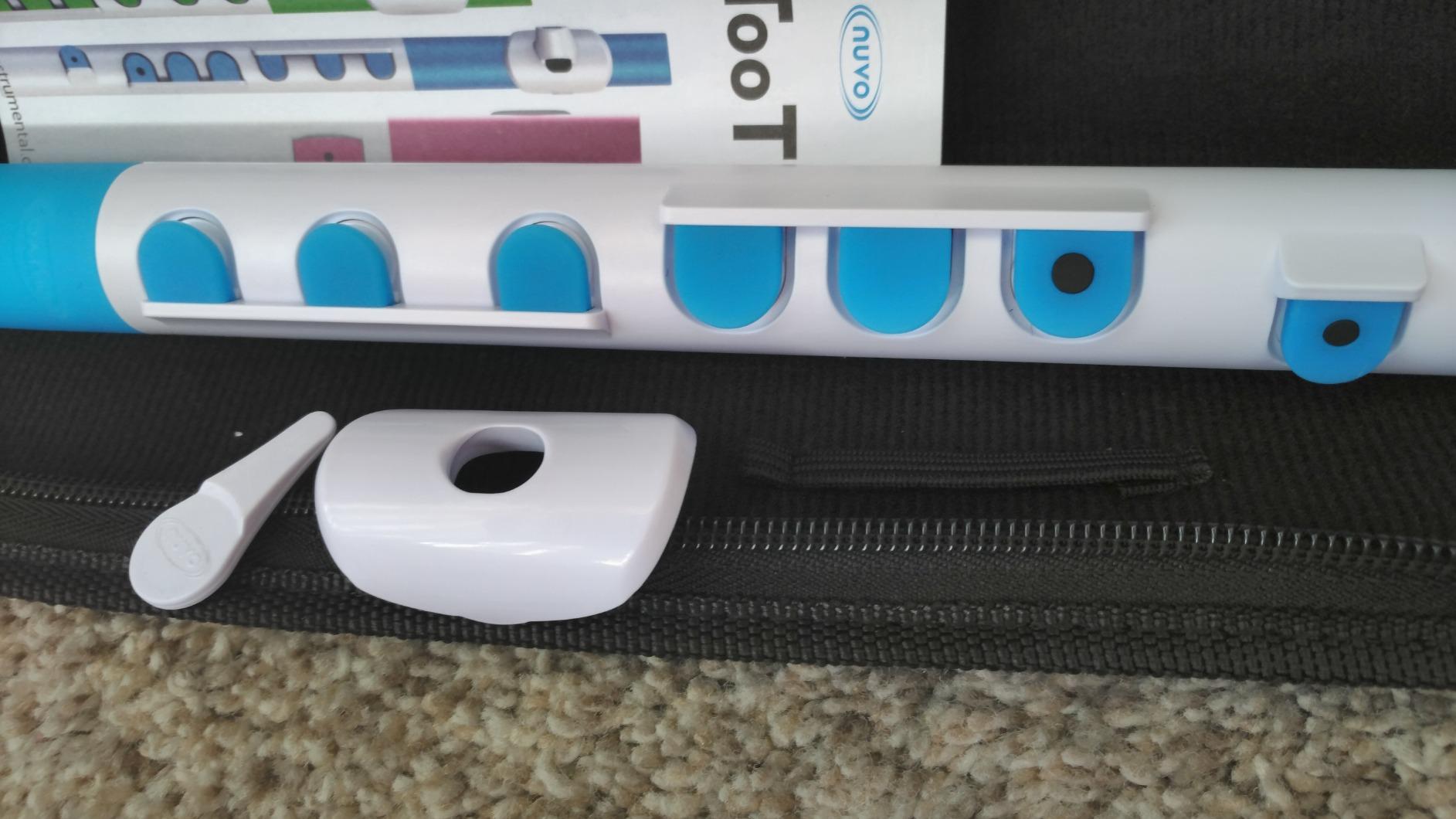 Nuvo Toot Plastic Flute for Beginners, White/Pink customer photo 2