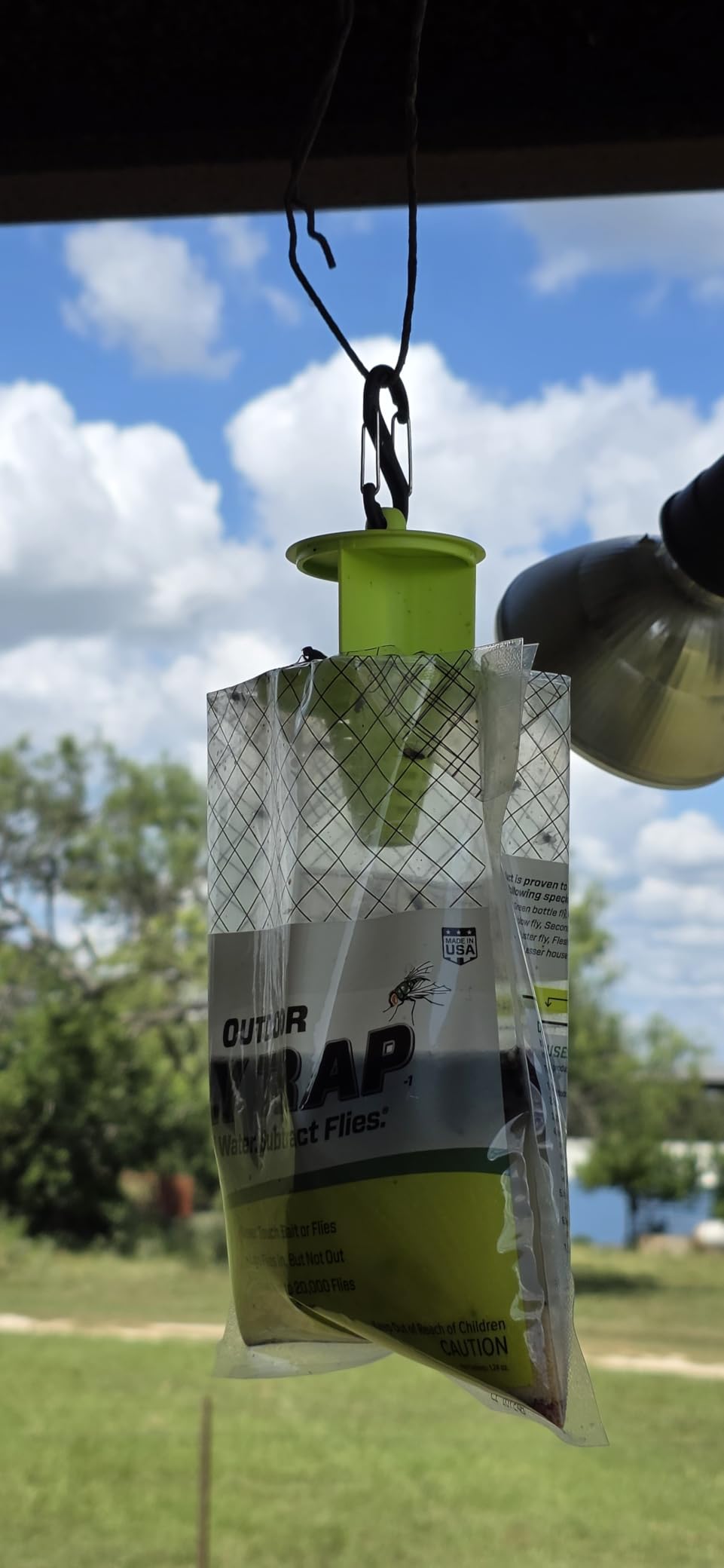 RESCUE! Outdoor Disposable Fly Trap – Hanging Fly Catcher with Attractant Bait, Fly Bag for Patio, Yard, Trash & Farm Areas – Easy-to-Use Outdoor Fly Control - 8 Traps customer photo 1