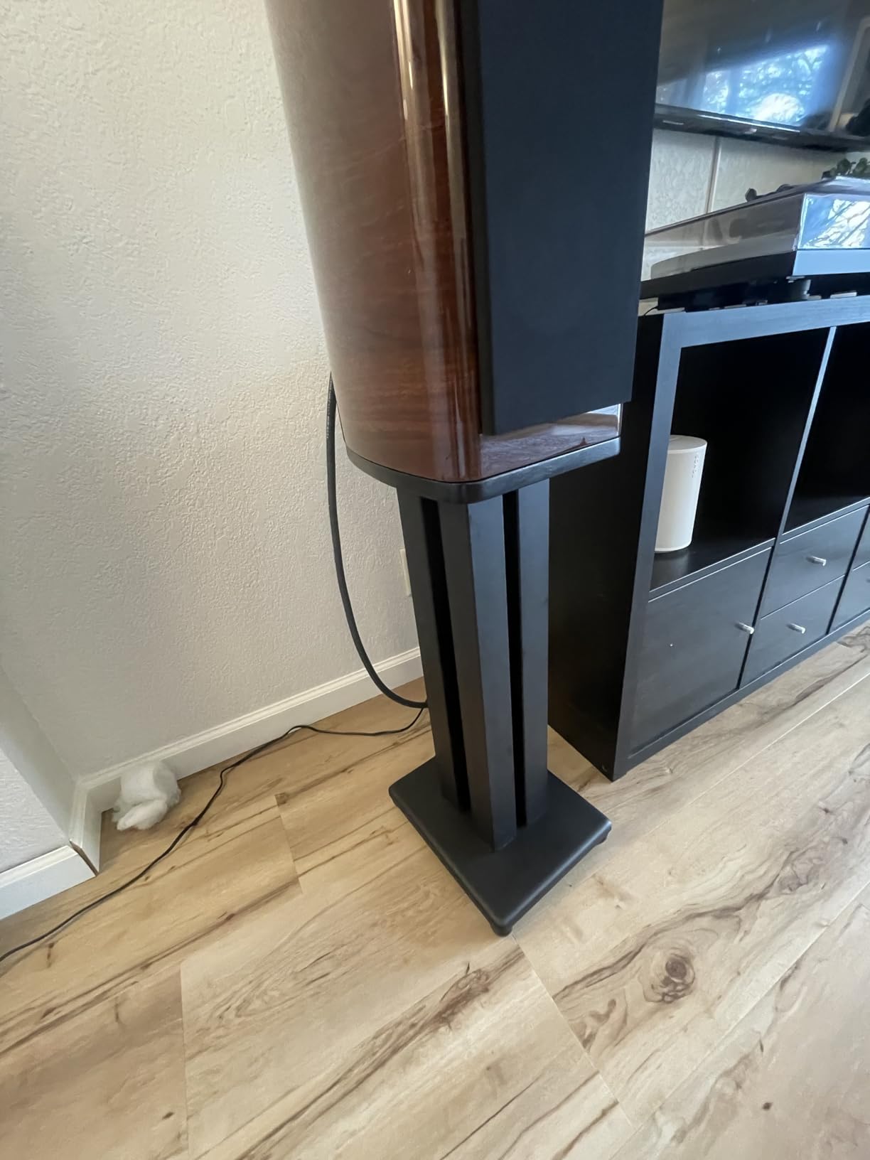 Monolith Speaker Stands - Sturdy Construction, Rectangular Columns, Rectangular Columns, 32 Inch, Black customer photo 2