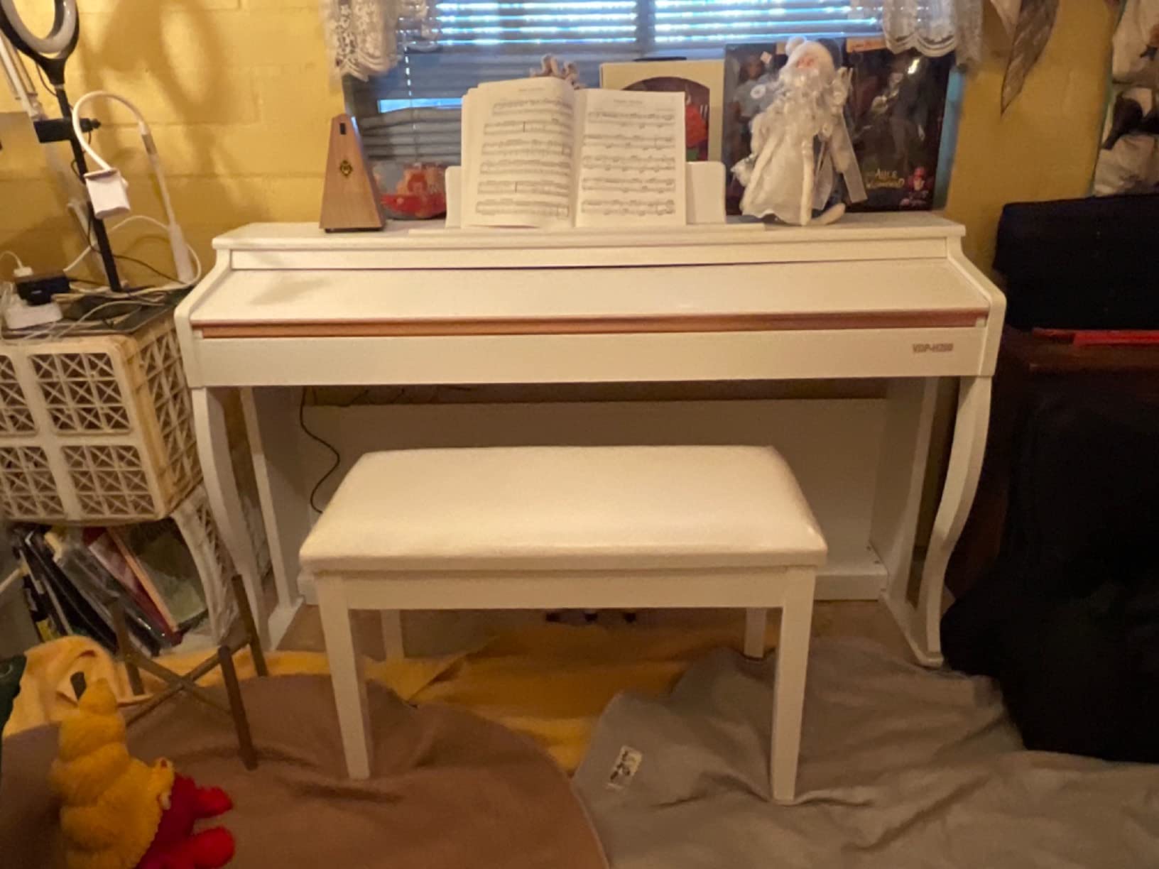 Bonnlo Piano Bench Adjustable with Storage Faux Leather Wooden Seat customer photo 2