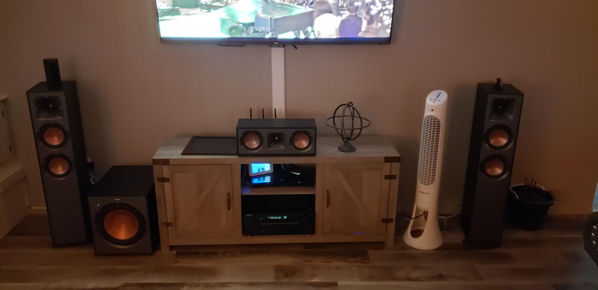 Klipsch R-620F Floorstanding Speaker with Tractrix Horn Technology | Live Concert-Going Experience in Your Living Room, Ebony customer photo 2