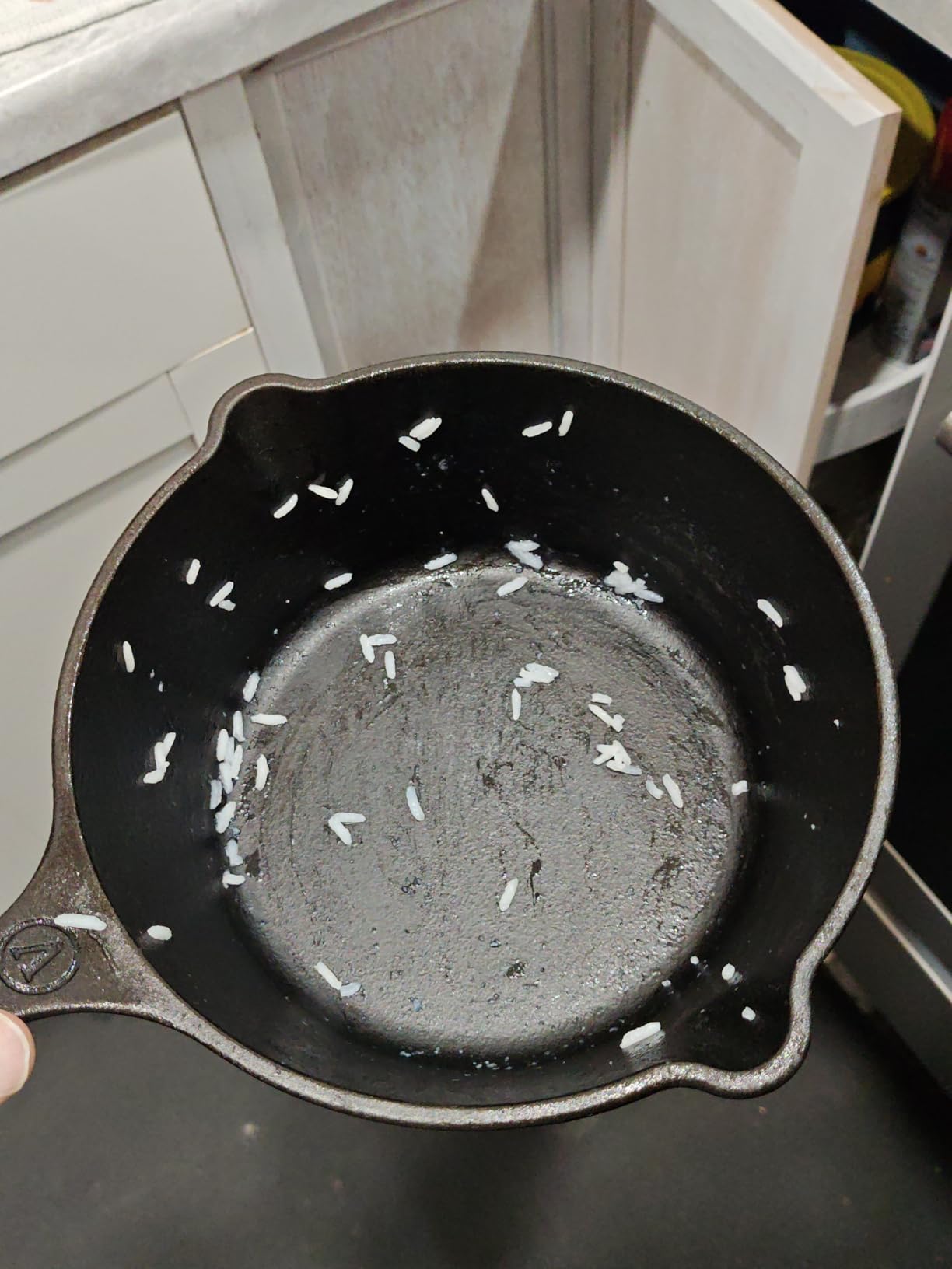 Victoria 0.5-Quart Cast Iron Saucepan, Small Cast Iron Melting Pot Seasoned with Flaxseed Oil, Made in Colombia, Black customer photo 1