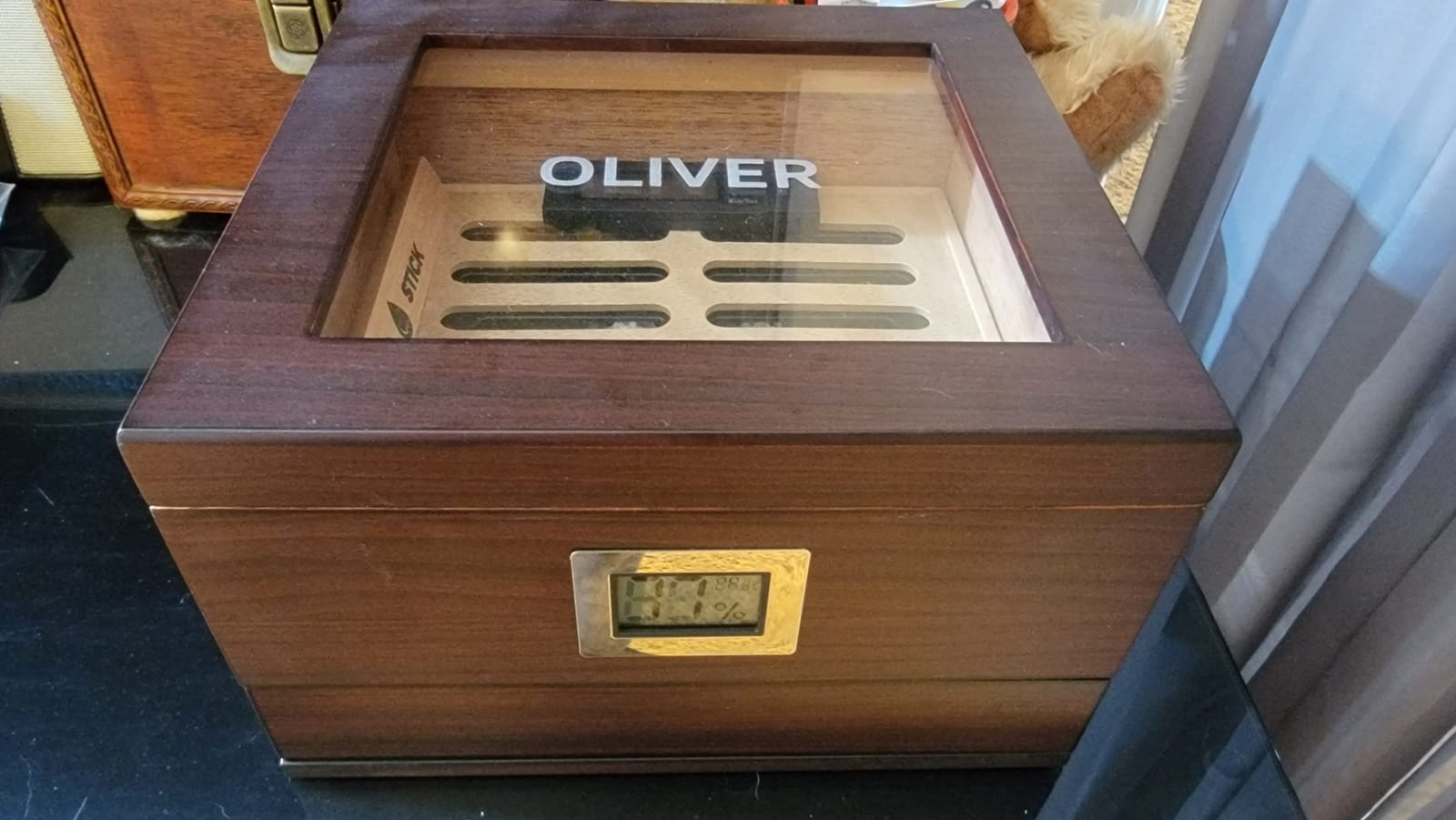 CASE ELEGANCE Renzo Glass Top Cigar Humidor with Cedar - Brown | Easy humidification system, accurate digital hygrometer customer photo 2