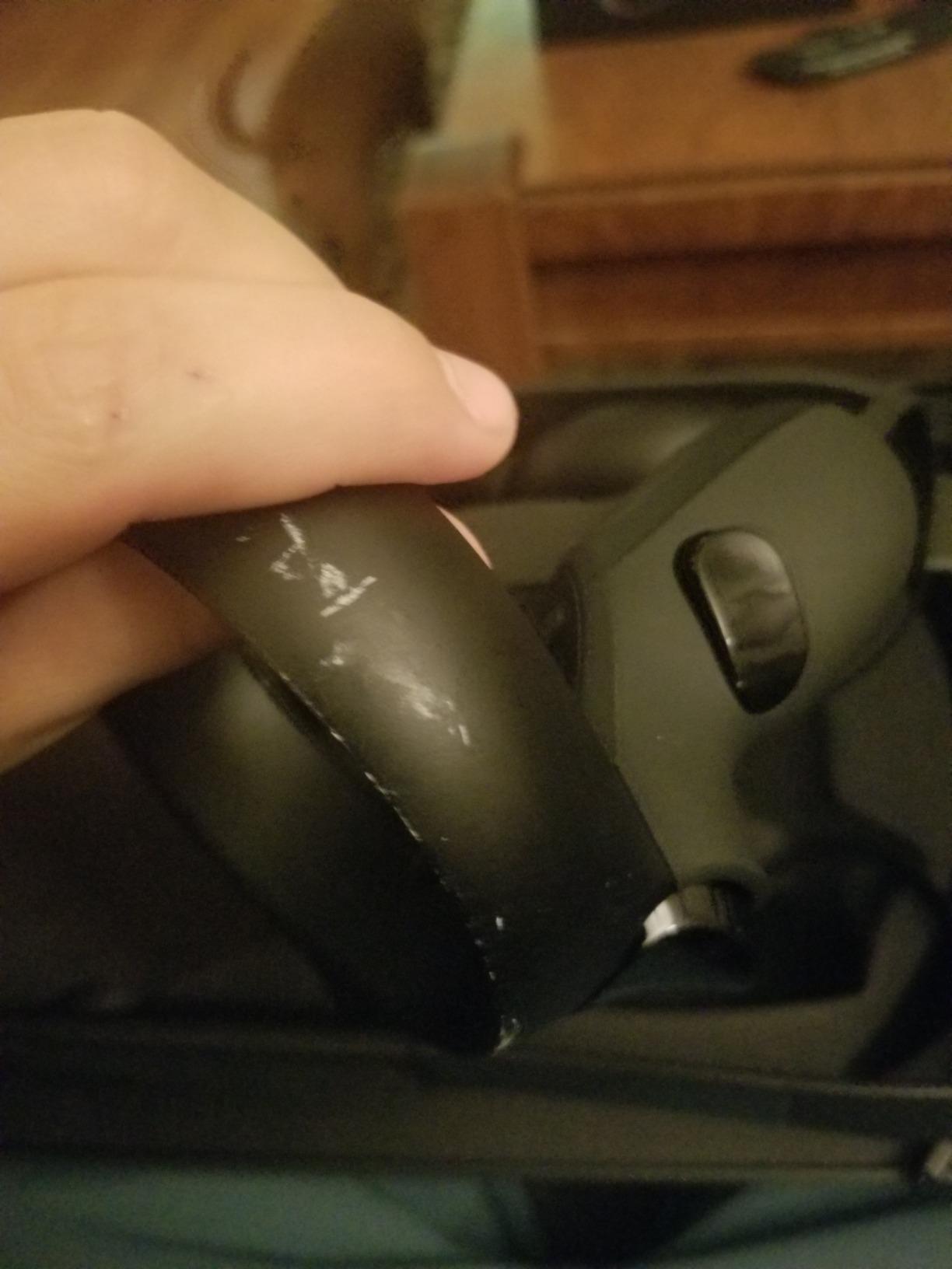 Oculus Quest All-in-one VR Gaming Headset – 64GB customer photo 1