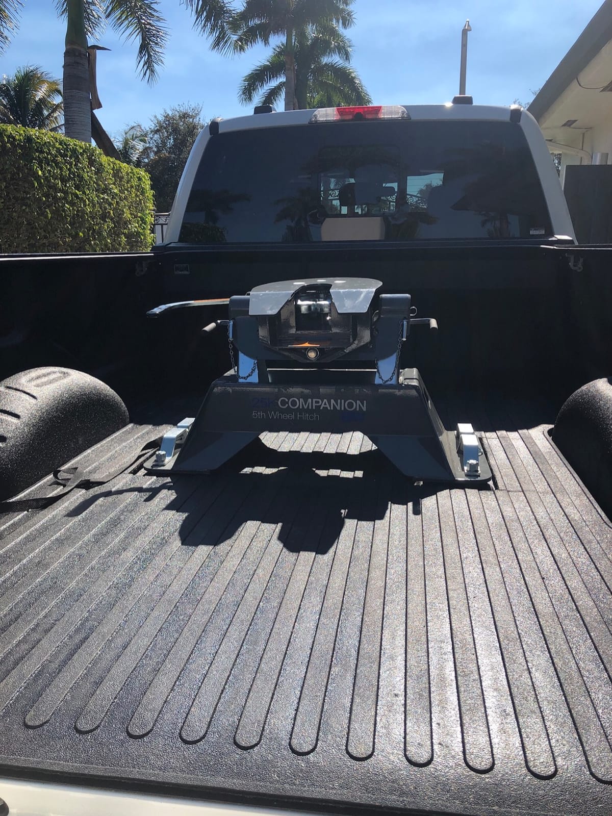 B&W Trailer Hitches 25K Companion OEM Fifth Wheel Hitch - Compatible with Ford OEM Puck System - RVK3305 customer photo 2