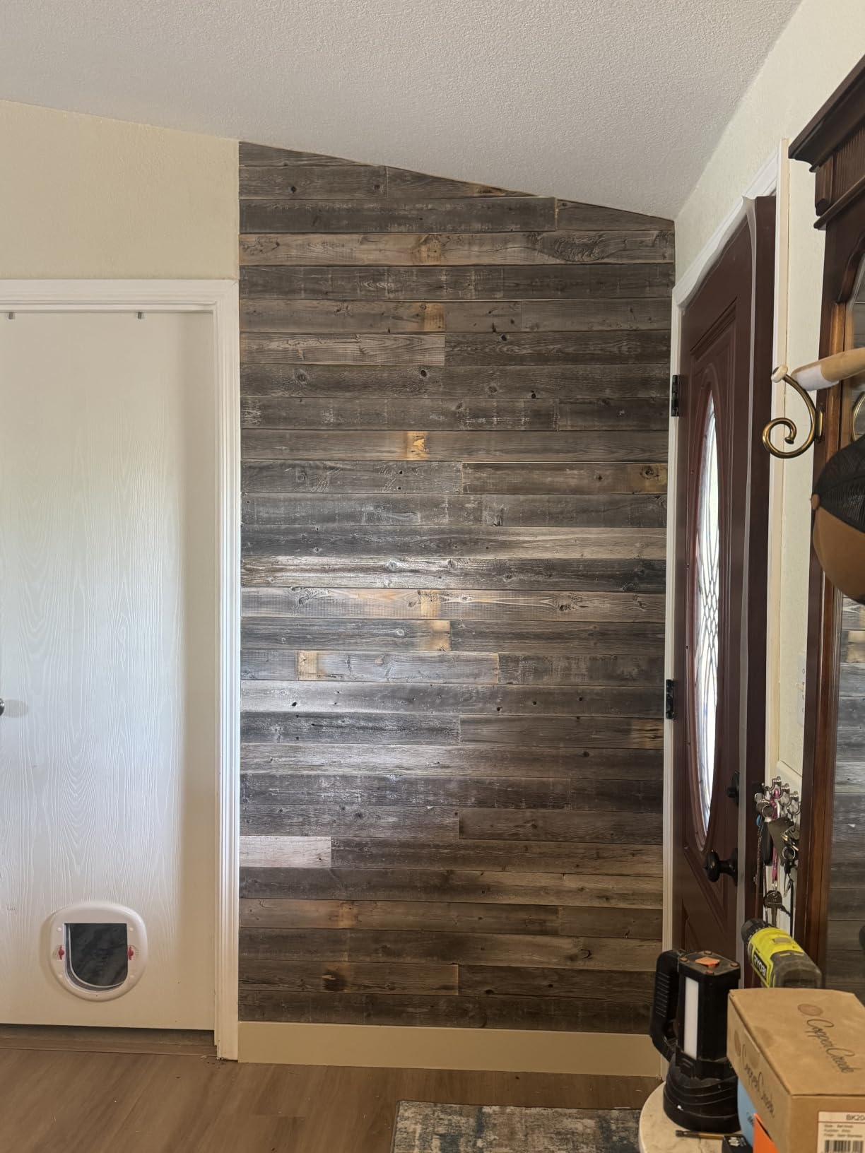 Rockin' Wood Real Wood Nail Up Application Rustic Reclaimed Naturally Weathered Barn Wood Accent Paneling Board Planks for Home Walls (8 Square feet) customer photo 1