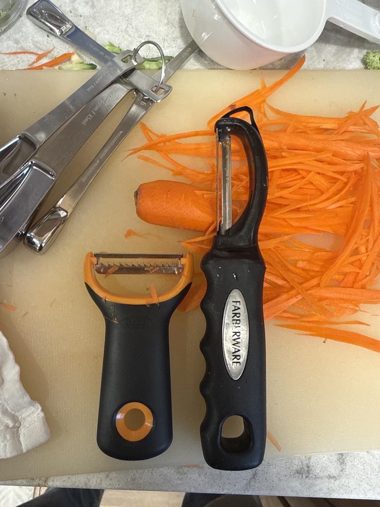 OXO Good Grips Stainless Steel Julienne Prep Vegetable Peeler customer photo 2