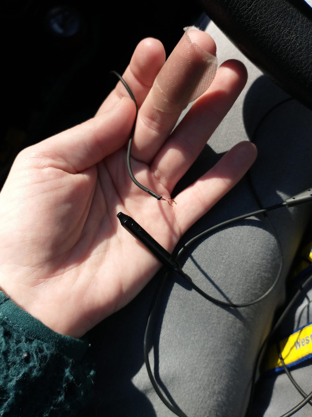 AGPTEK Sleep Earbuds, in-Ear Earphones for Sleeping with 3 Sizes customer photo 2