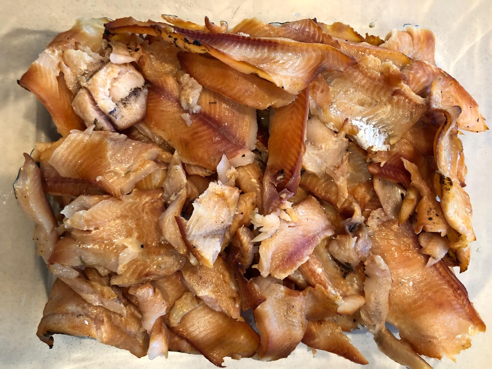 Napoleon Stainless Steel Smoker Box 67013 Add Smoky Flavor to BBQ, Easily Turn Gas Grill Into Smoker, Add Wood Chips or Chunks to Smoke Food on Barbecue 16.25 x 2.54 x 3.5 customer photo 1