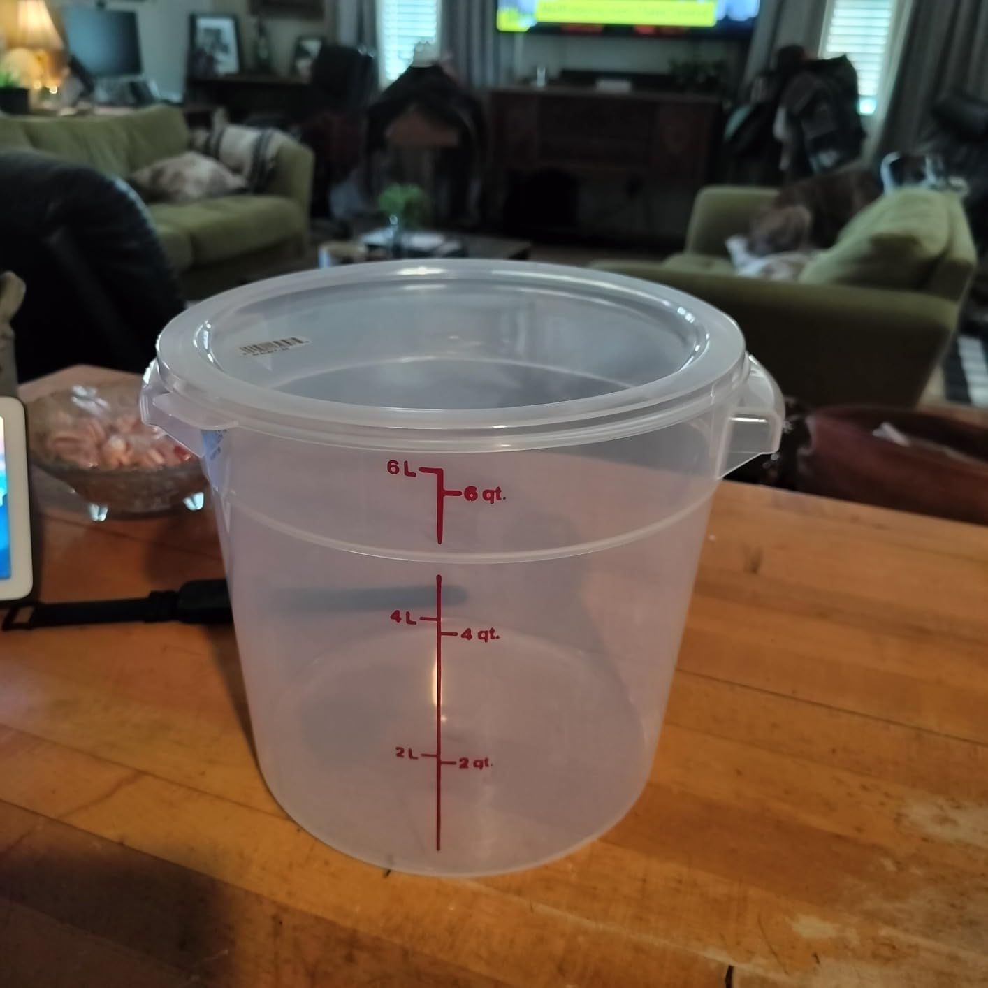 Cambro RFS6PP190 Camwear 6-Quart Round Food Storage Container with Lid customer photo 1