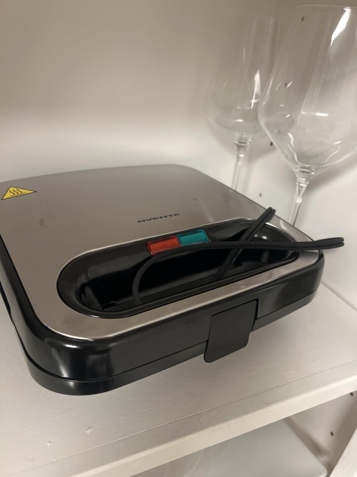 OVENTE Electric Sandwich Maker, 750W Non-Stick Plates, Black GPS401B | Perfect for Grilled Cheese, Tuna Melts, Omelets, French Toast customer photo 2