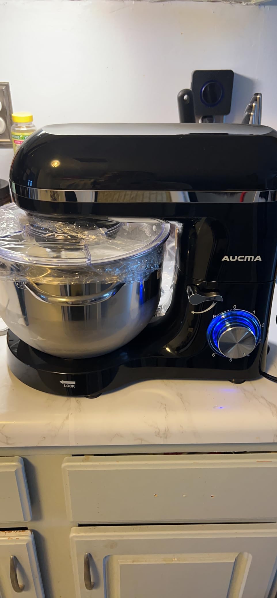 Aucma Stand Mixer,6.5-QT 660W 6-Speed Tilt-Head Food Mixer, Kitchen Electric Mixer with Dough Hook, Wire Whip & Beater (Black, 6.5QT) customer photo 1